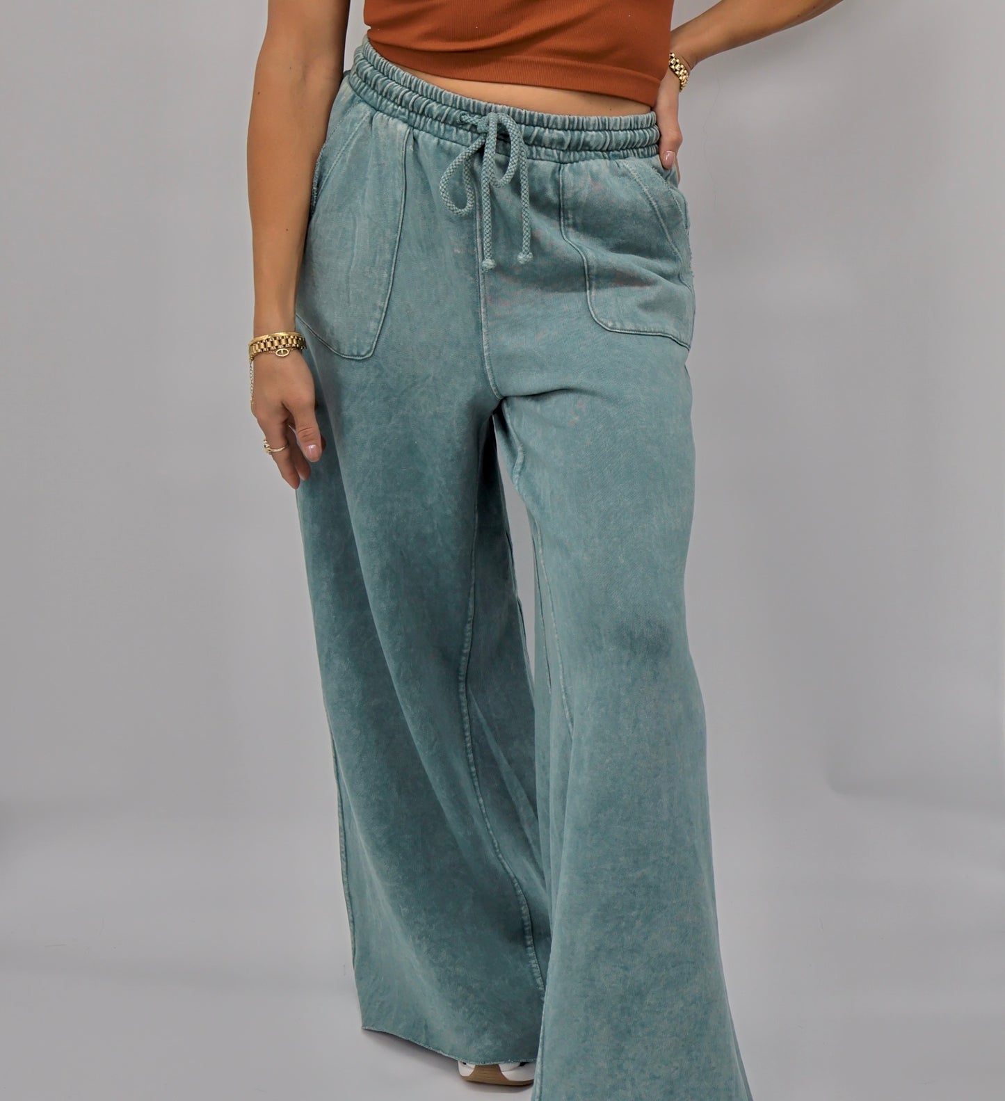 Whisky Wide Cargos