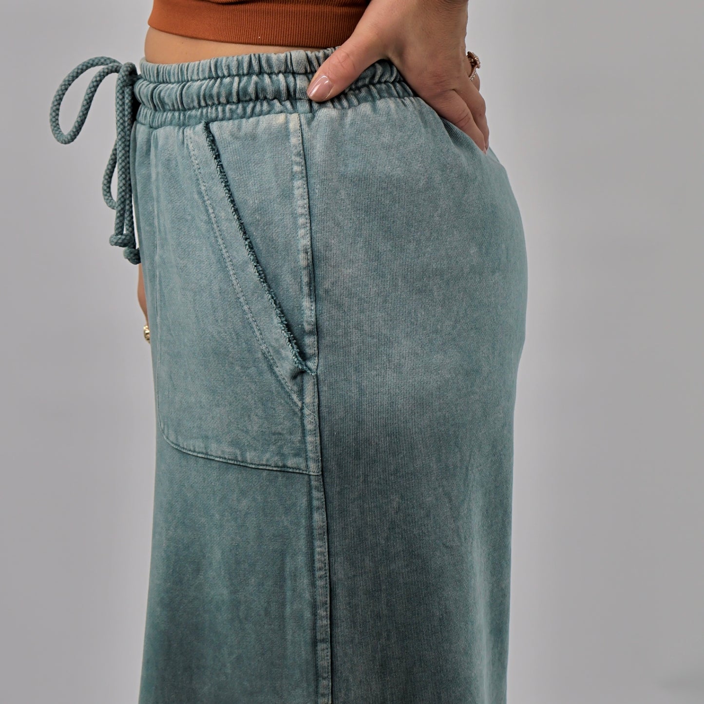Whisky Wide Cargos