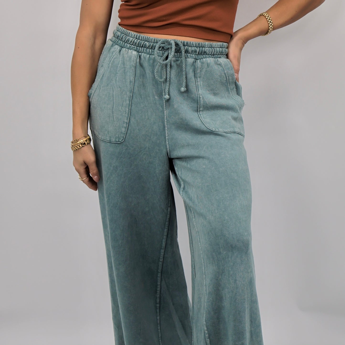 Whisky Wide Cargos